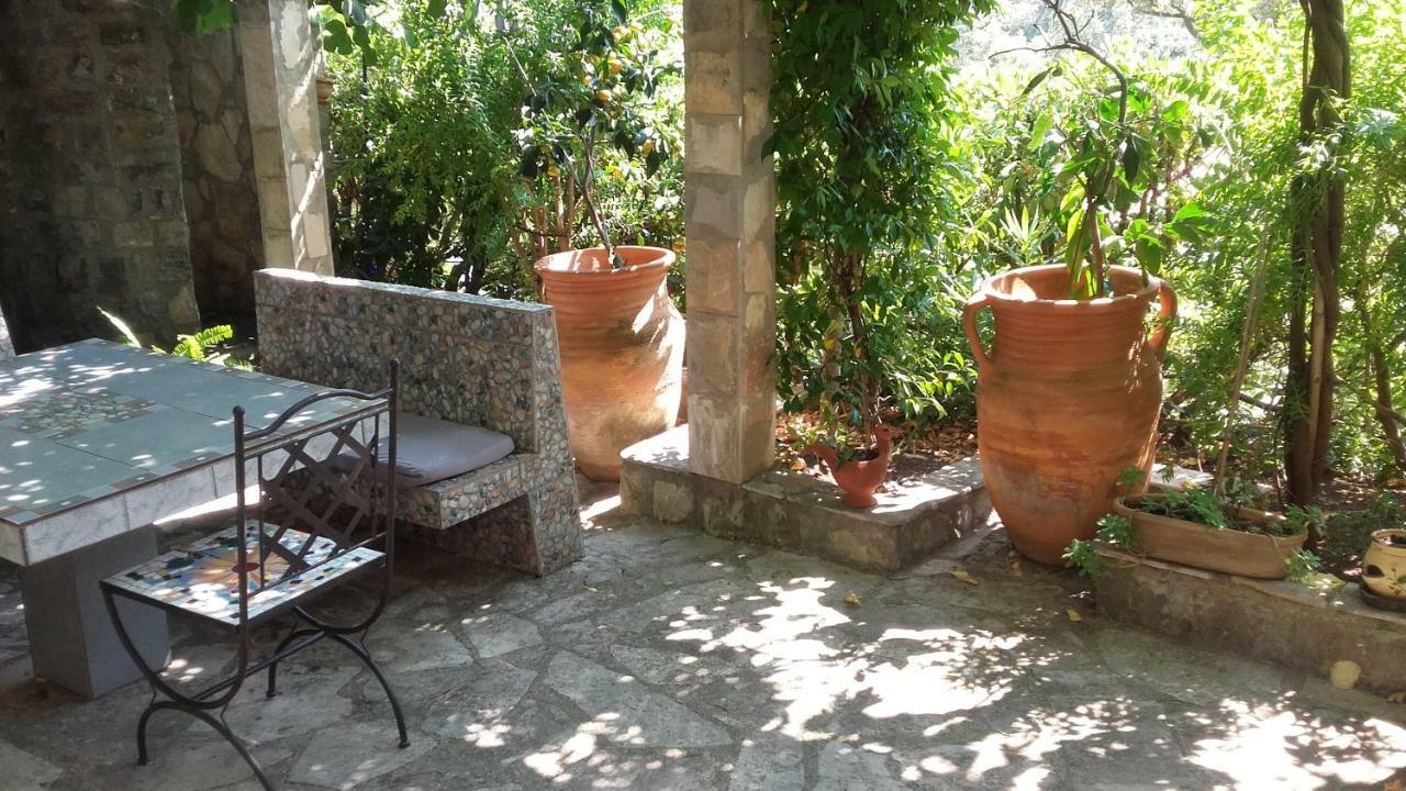 Sea-Side Old Stone Villa With A Private Garden Будва Екстер'єр фото